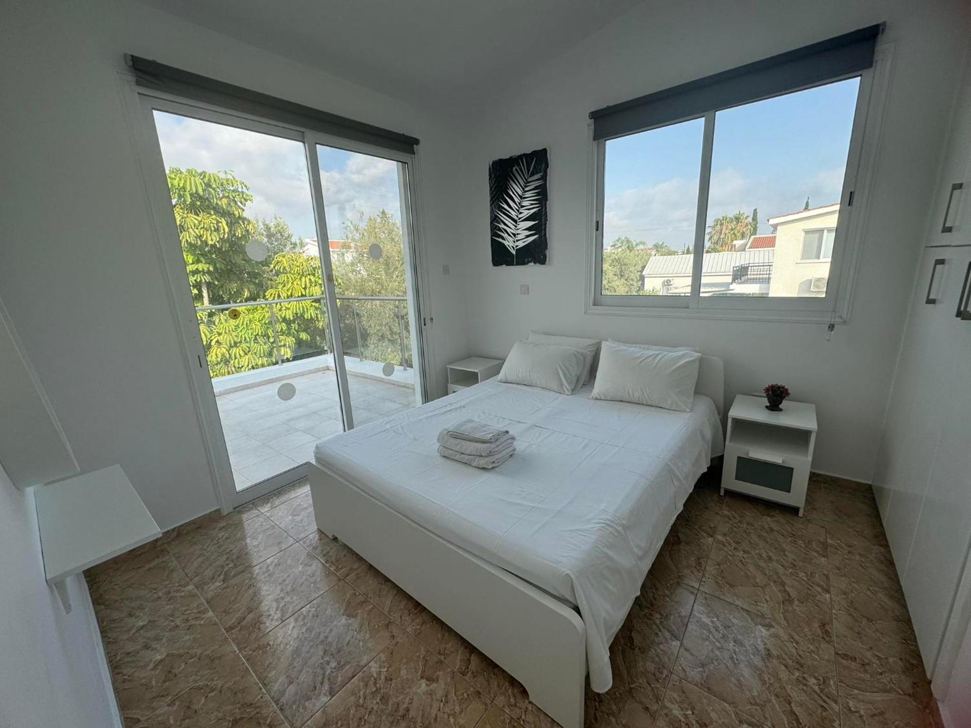 Villa Coralia Gardens 1Km From Coral Bay Beach Exterior foto