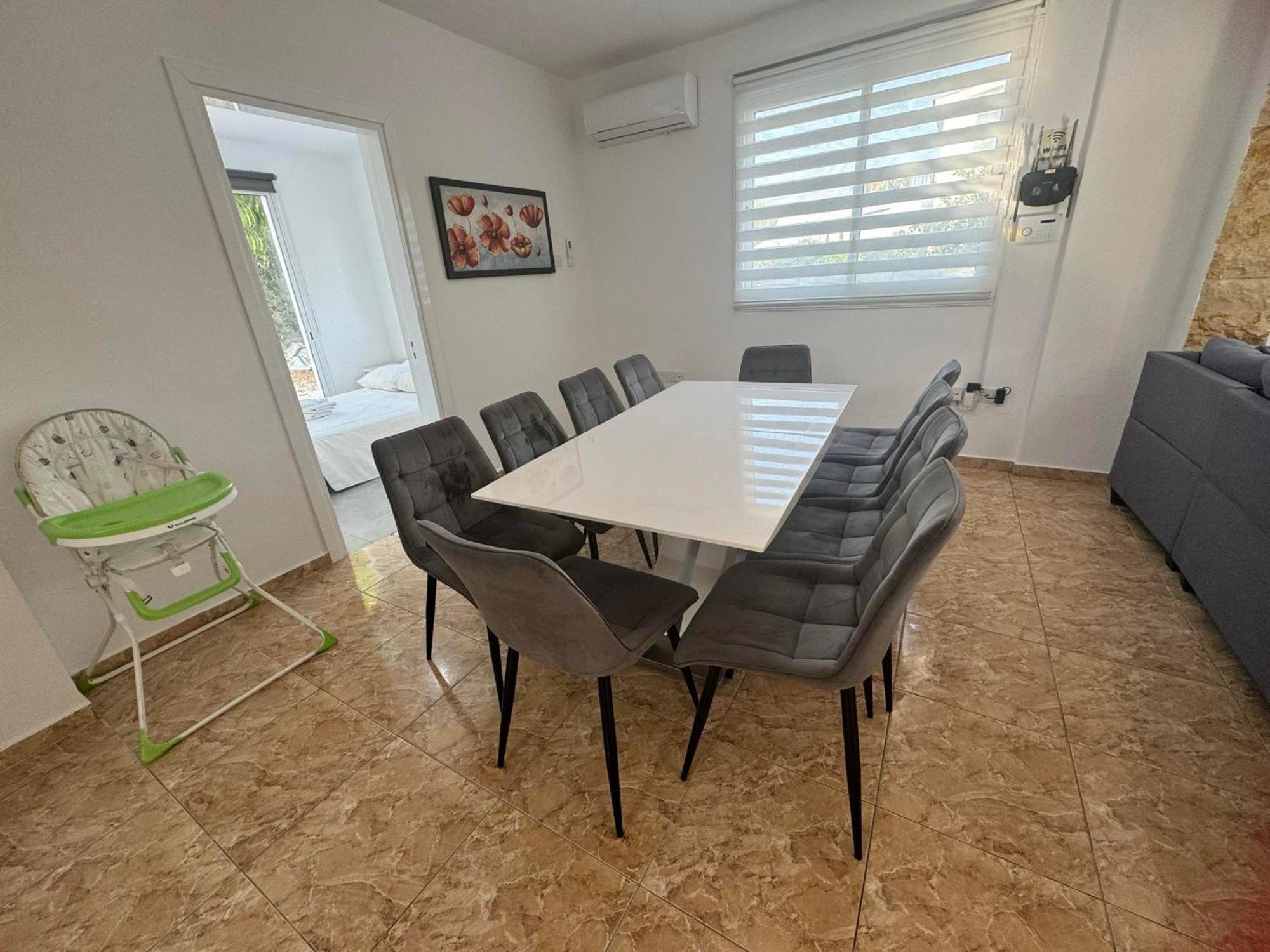 Villa Coralia Gardens 1Km From Coral Bay Beach Exterior foto